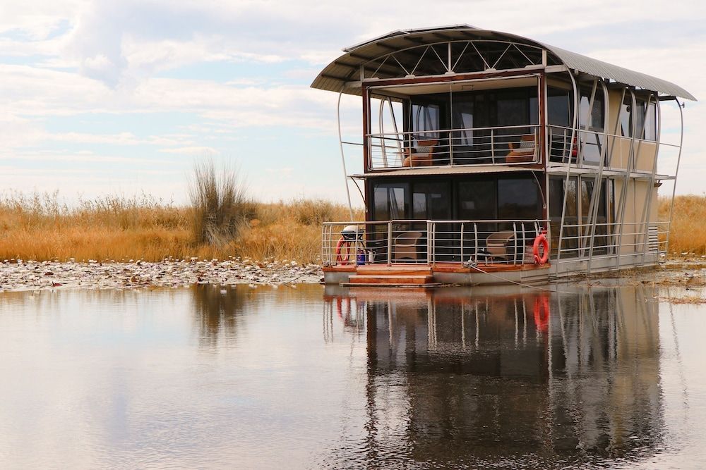 Namushasha River Villa 1