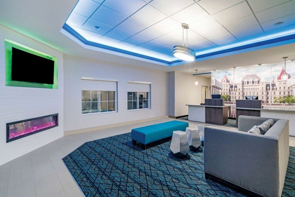 La Quinta by Wyndham Latham Albany Airport 2