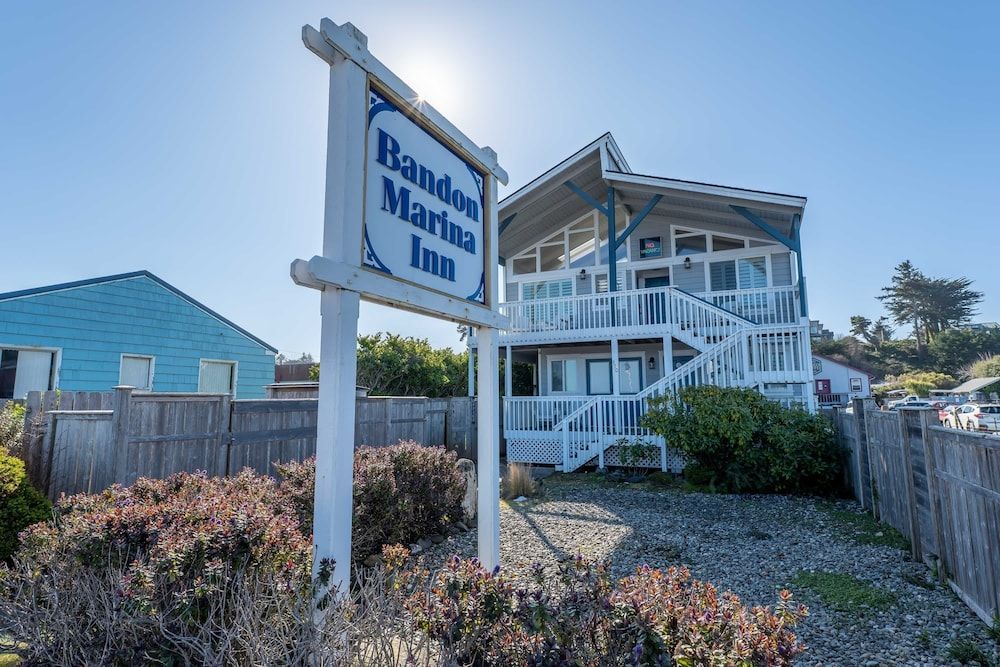 Bandon Marina Inn 1