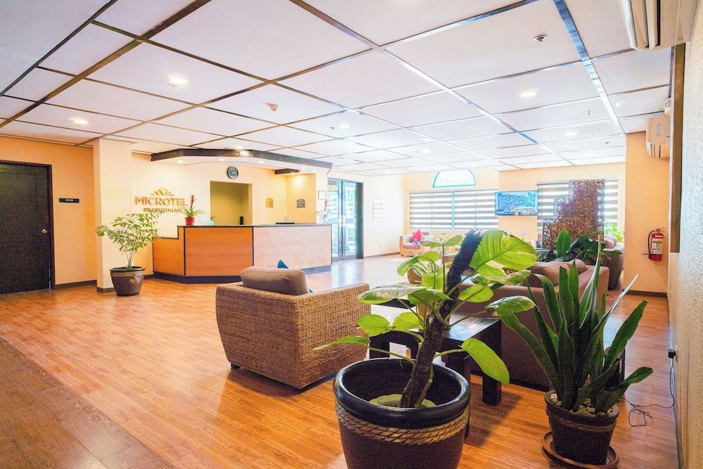 Microtel by Wyndham Cabanatuan 2
