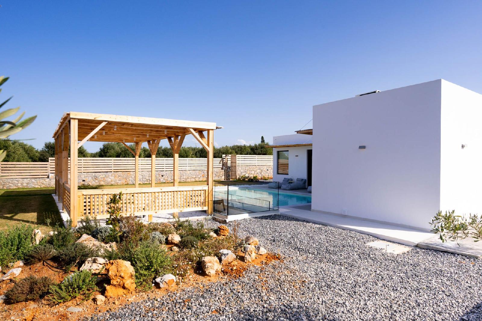 Sardines Luxury Villas 2