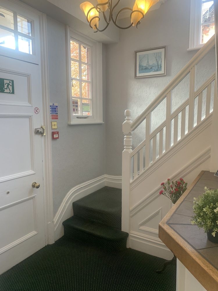 Victoria Lodge 2