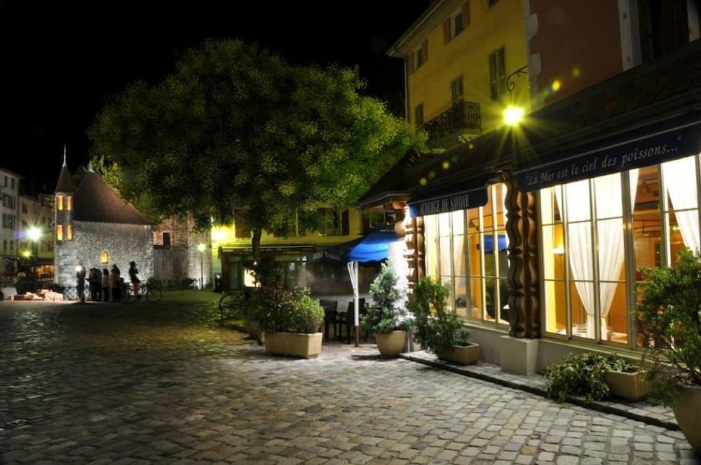 Hôtel de Savoie 2