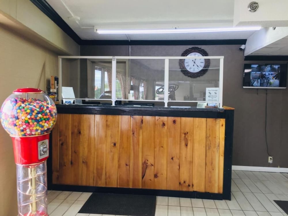 Bear Mount Inn & Suites 2