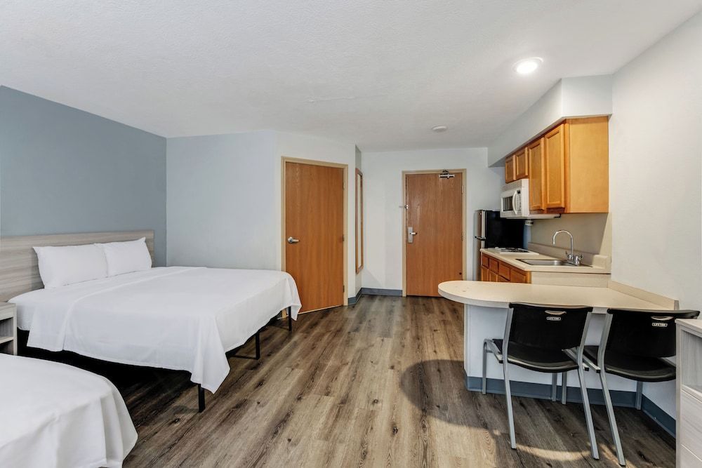 Birch Hill Suites Dayton-WP AFB 1