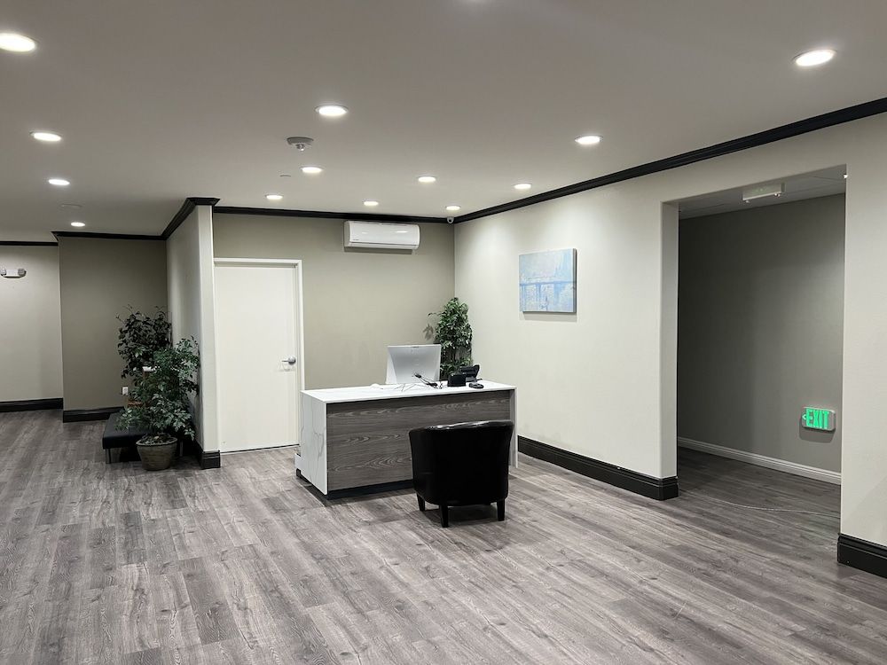 ASPIRE INN & SUITES Orange 2