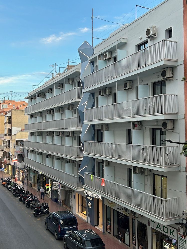 Pensión La Orozca Benidorm 1