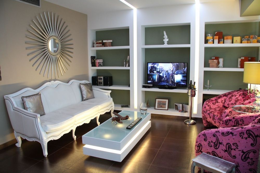 Andromeda Suites 1
