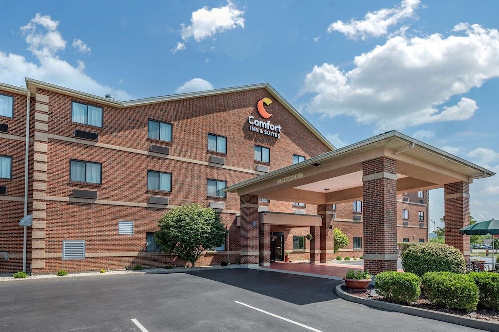 Comfort Inn & Suites Lawrenceburg 1