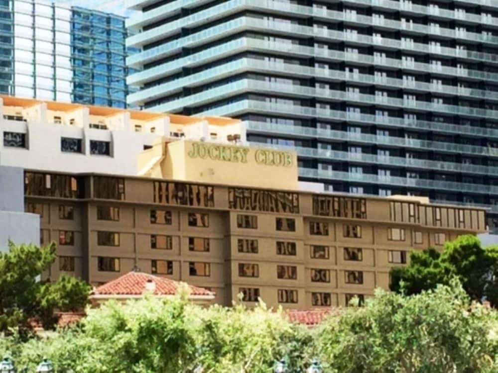 GetAways at the Jockey Club 1