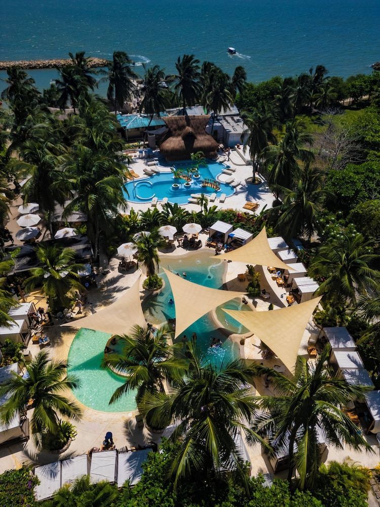 Palmarito Beach Hotel 1
