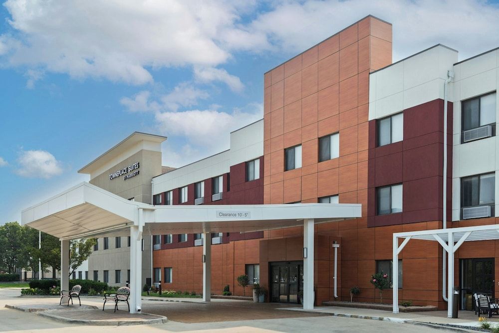 TownePlace Suites Detroit Warren 1