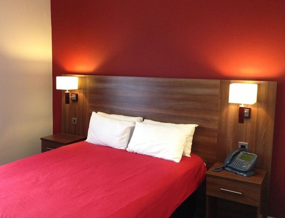 Ely House Hotel 2