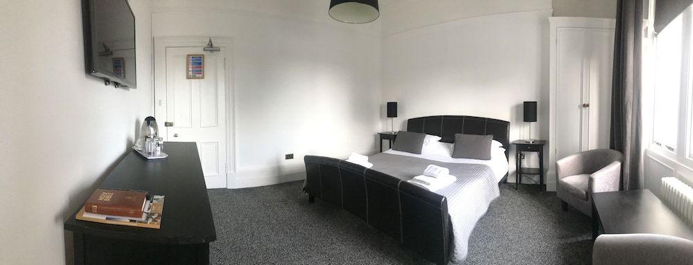The Graeme Hotel 2