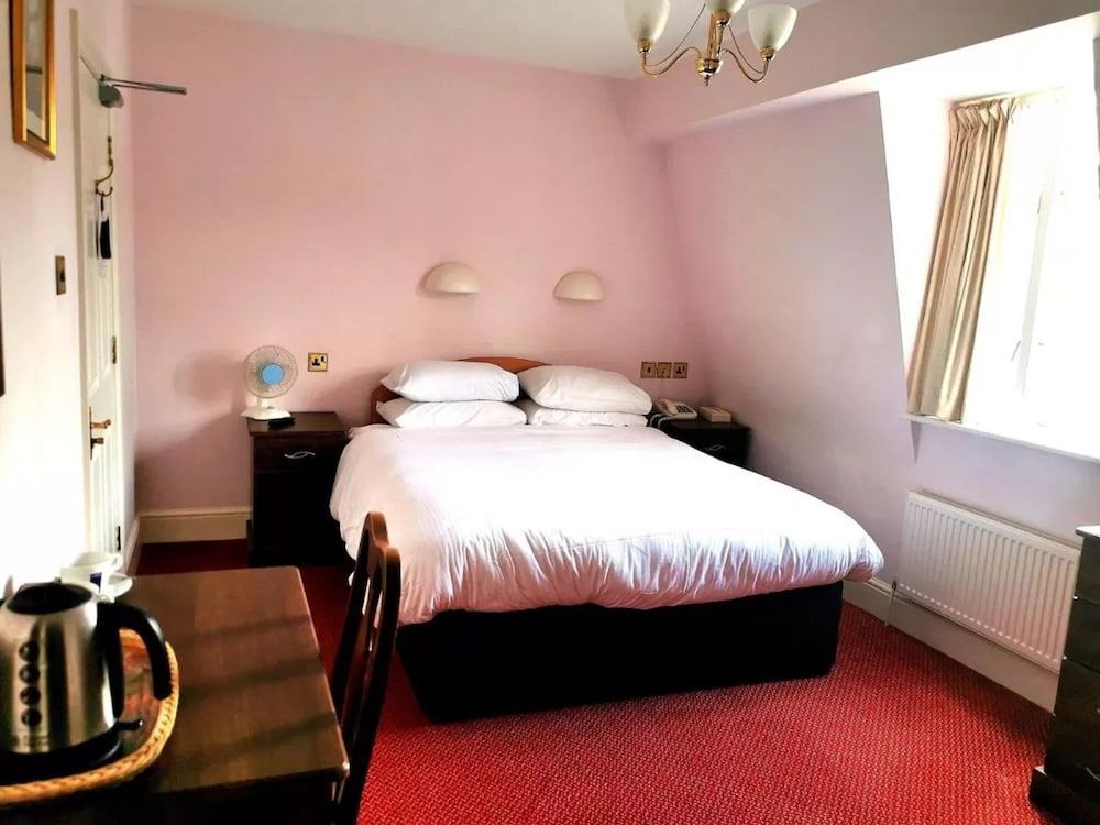 Cliffden Hotel 2