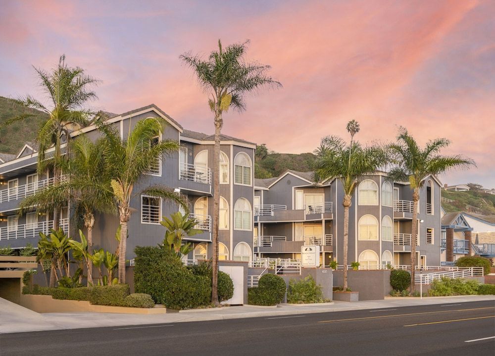Beachfront Inn and Suites at Dana Point 1