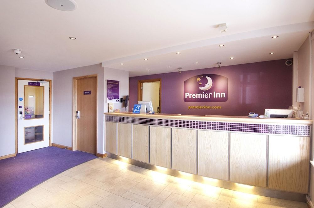 Premier Inn Poole Centre - Holes Bay 2