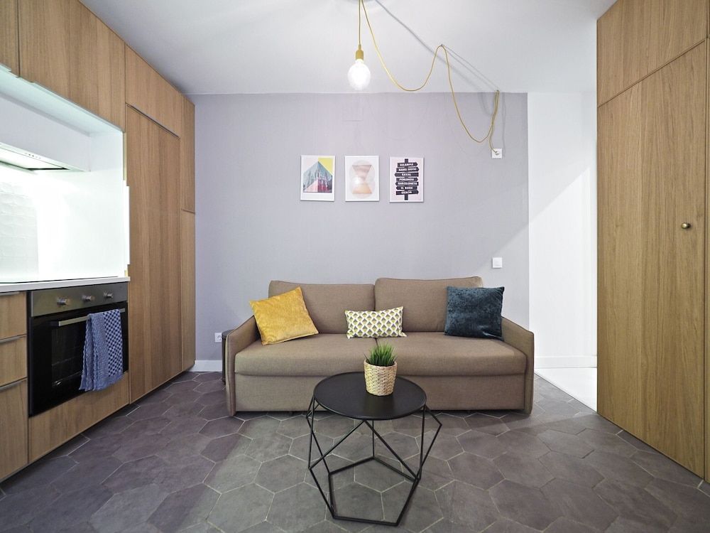 Torrassa Cozy Apartment by Olala Homes 1