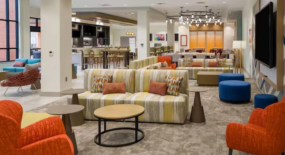 Hilton Garden Inn Fresno 1