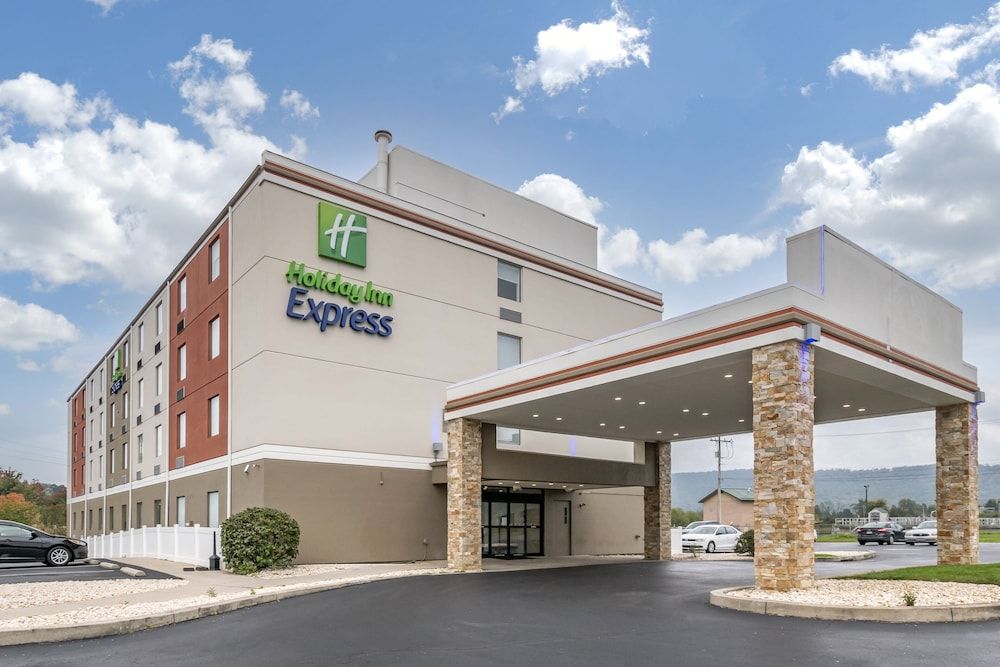 Holiday Inn Express JONESTOWN - FT. INDIANTOWN GAP by IHG 1