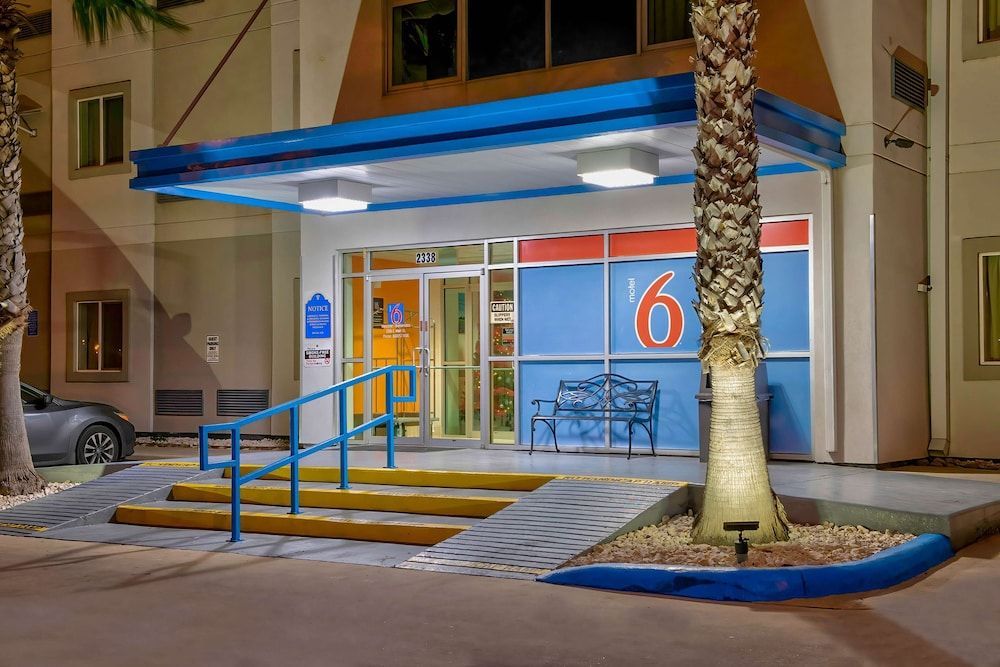 Motel 6-Eagle Pass, TX - Lakeside 1