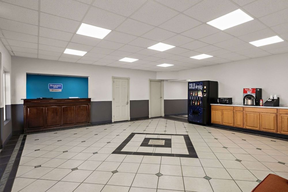 Rodeway Inn Commerce 2