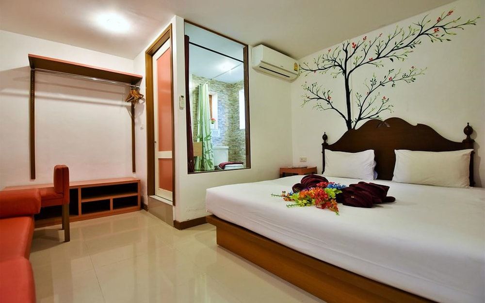 Phi Phi Arboreal Resort 1