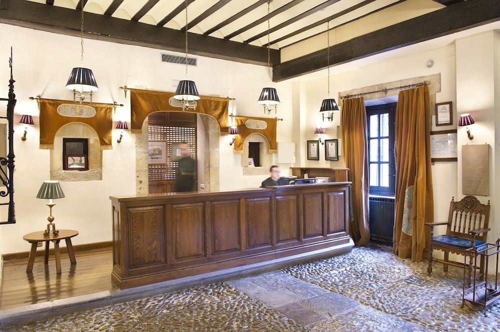 Parador de Santillana Gil Blas 2