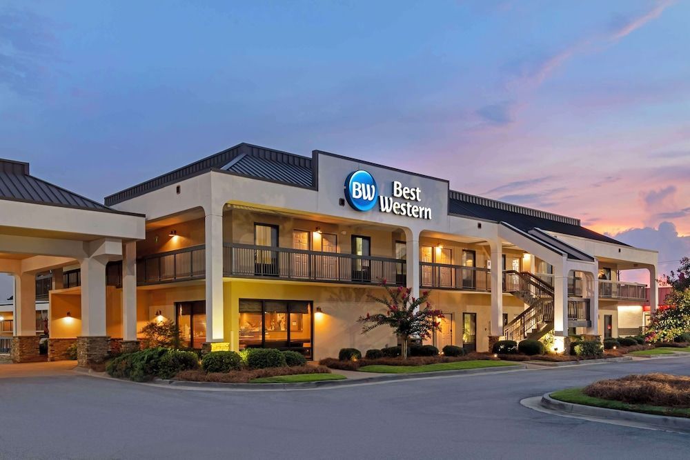 Best Western Colonial Inn 1