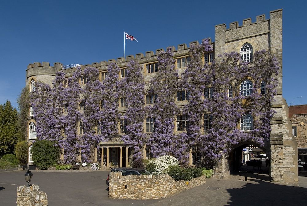 Castle Hotel 1