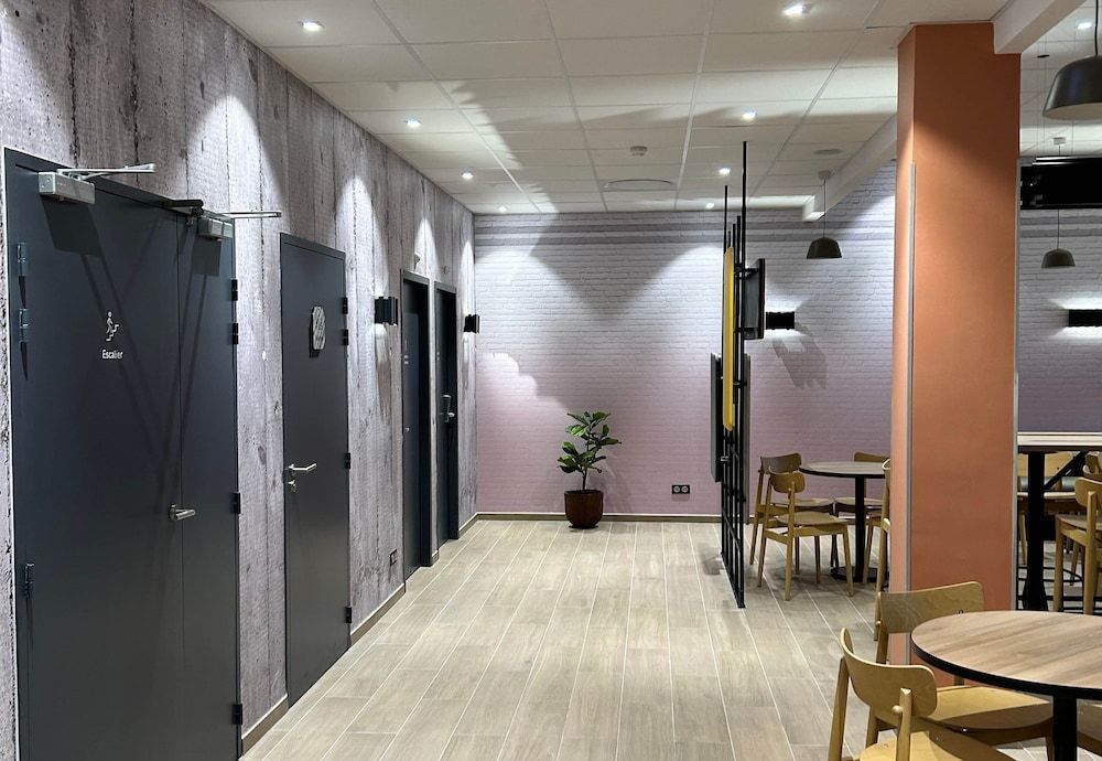 B&B HOTEL Cergy Saint-Christophe Gare 2