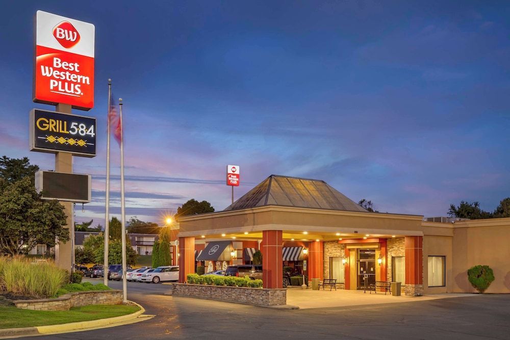 Best Western Plus Burlington 1