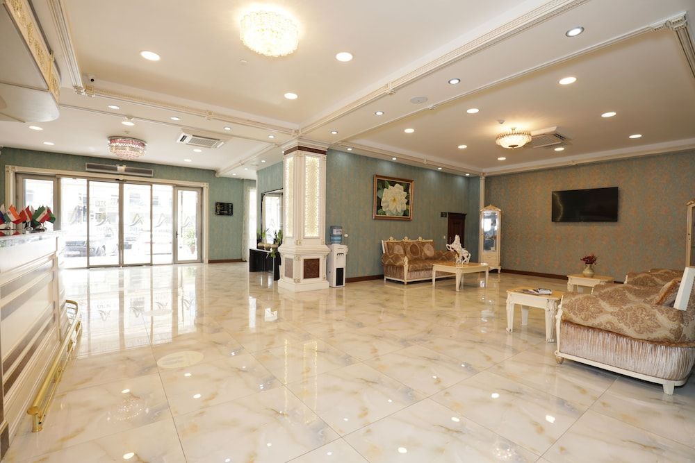 Altus Hotel Baku - Free Massage 2