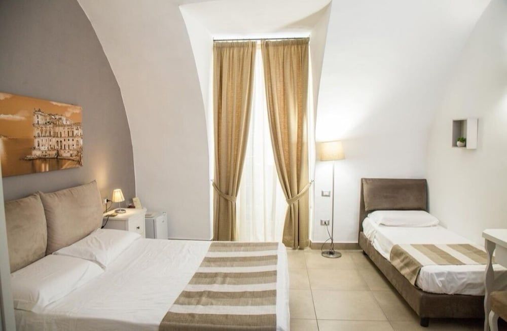 Chiaia Suites 2