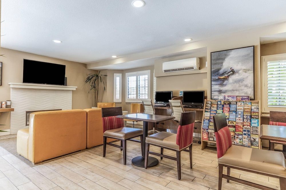 Comfort Inn Santa Cruz North 2