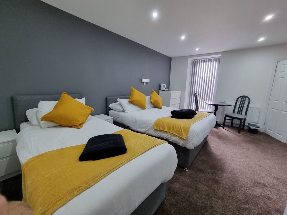 South Beach Kings Promenade Hotel 2