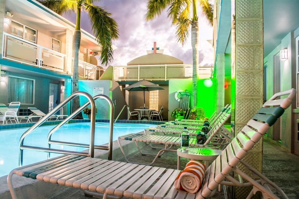 Camelot Beach Suites 1