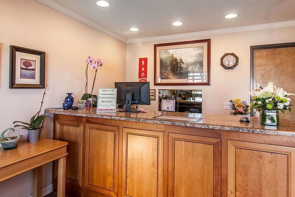 Ashland Valley Inn 2