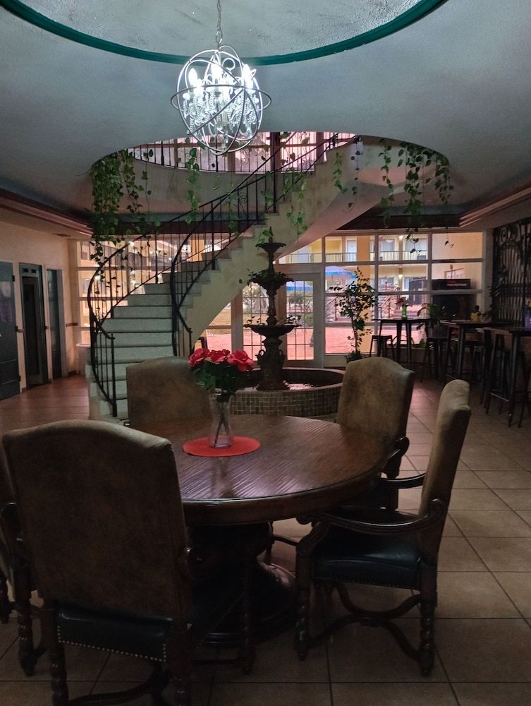 University Inn Gainesville 2