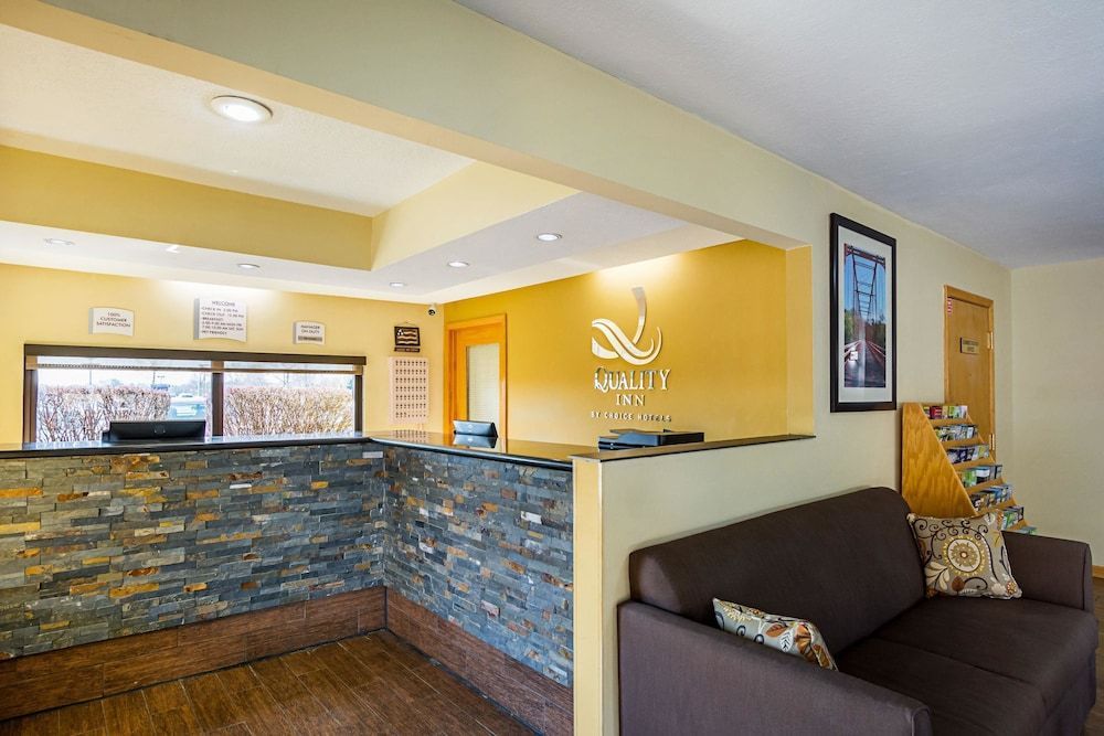 Quality Inn & Suites Greensburg I-74 2