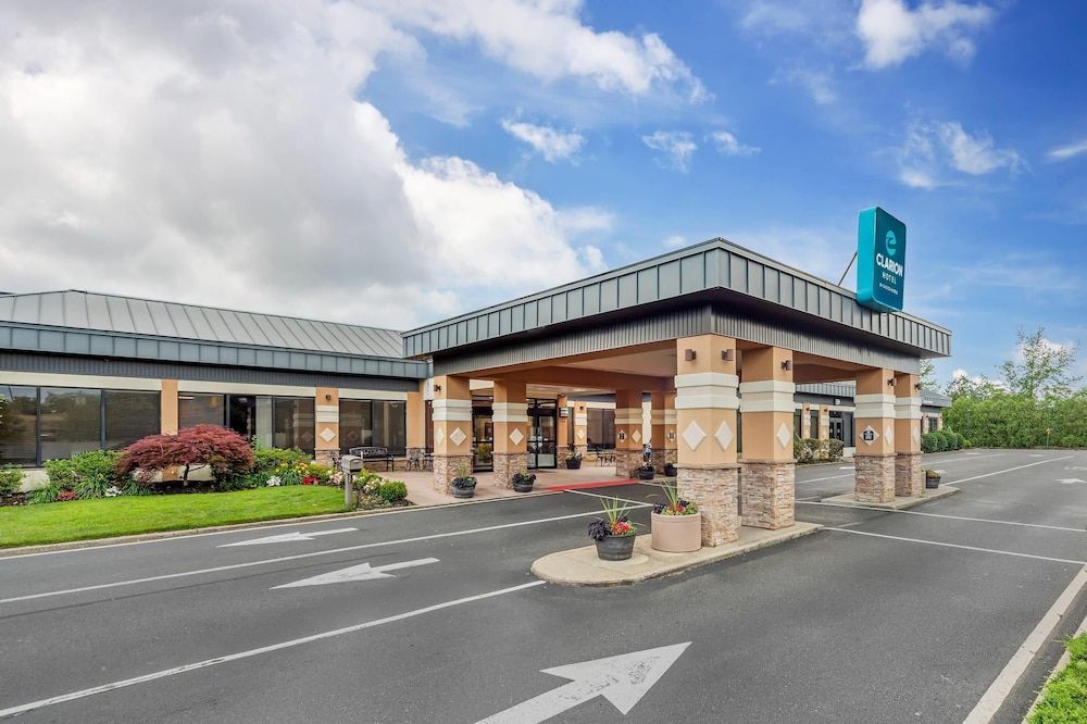Clarion Hotel & Conference Center Toms River 1