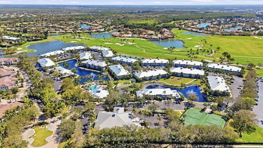 GreenLinks Golf Villas at Lely Resort 1