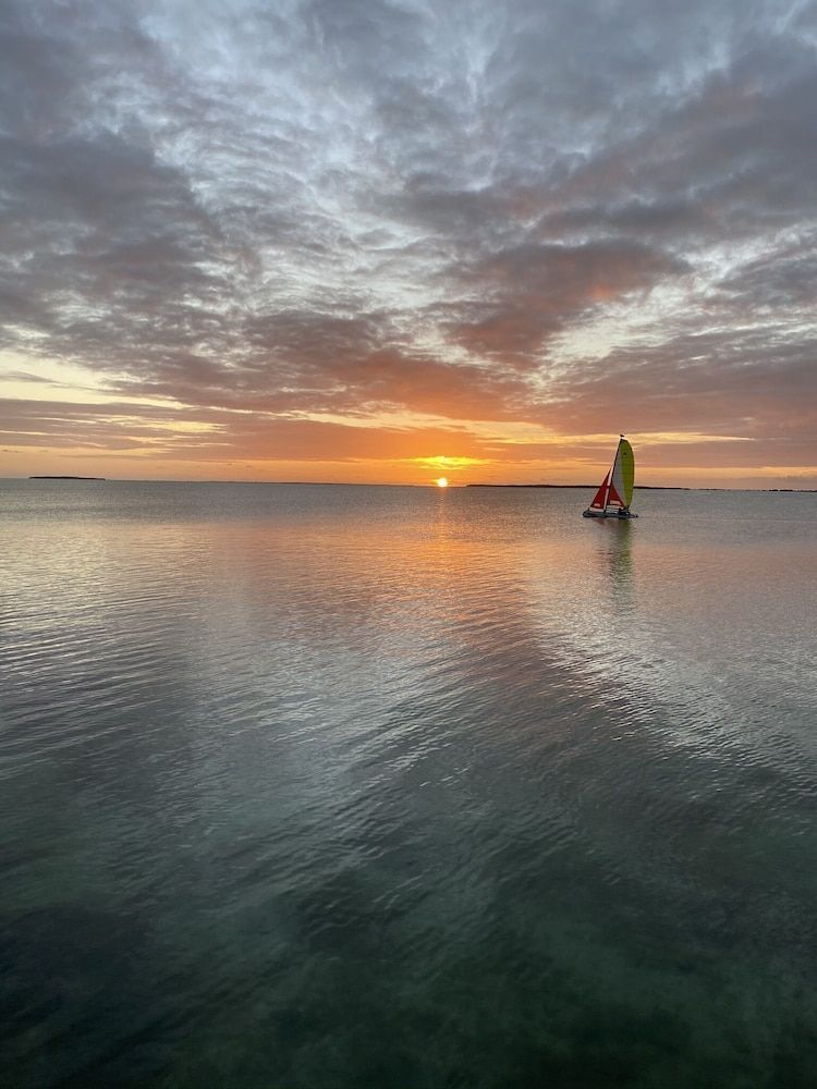 Bahia Bay Resort 1