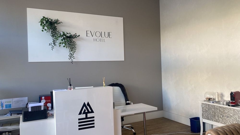 EVOLUE HOTEL 2