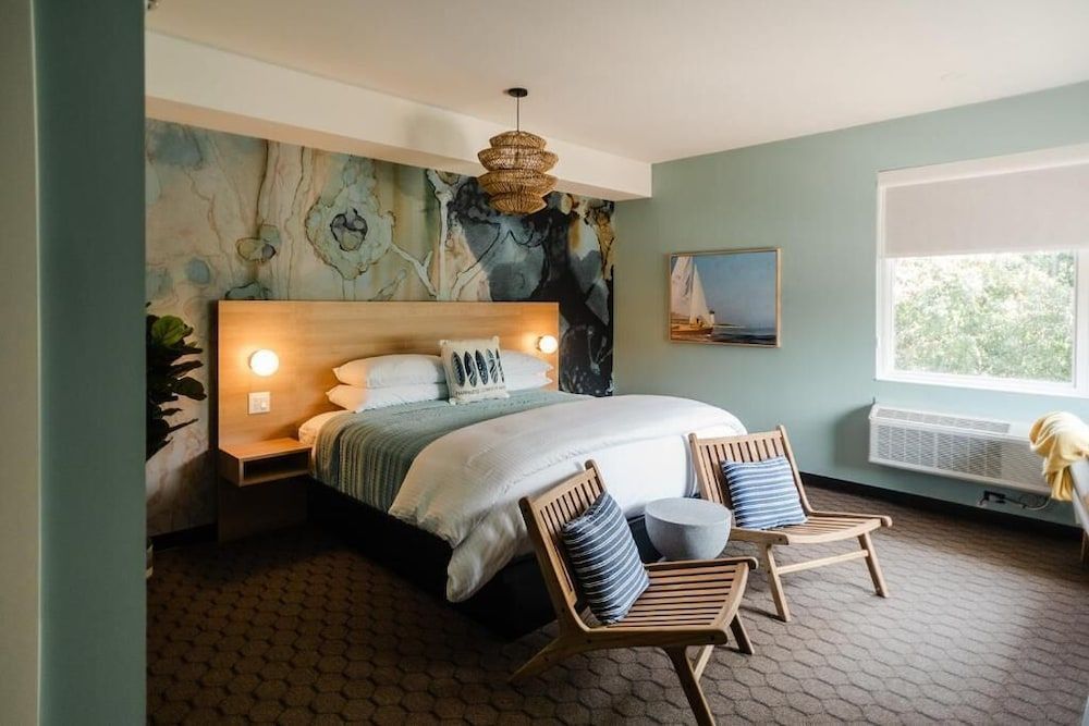 The Grove Motel 2