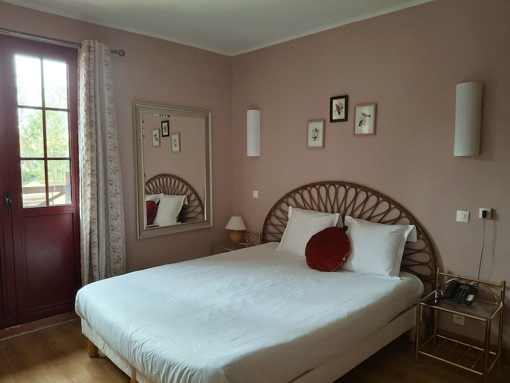 Hostellerie Du Lys - Hôtel & Restaurant 1