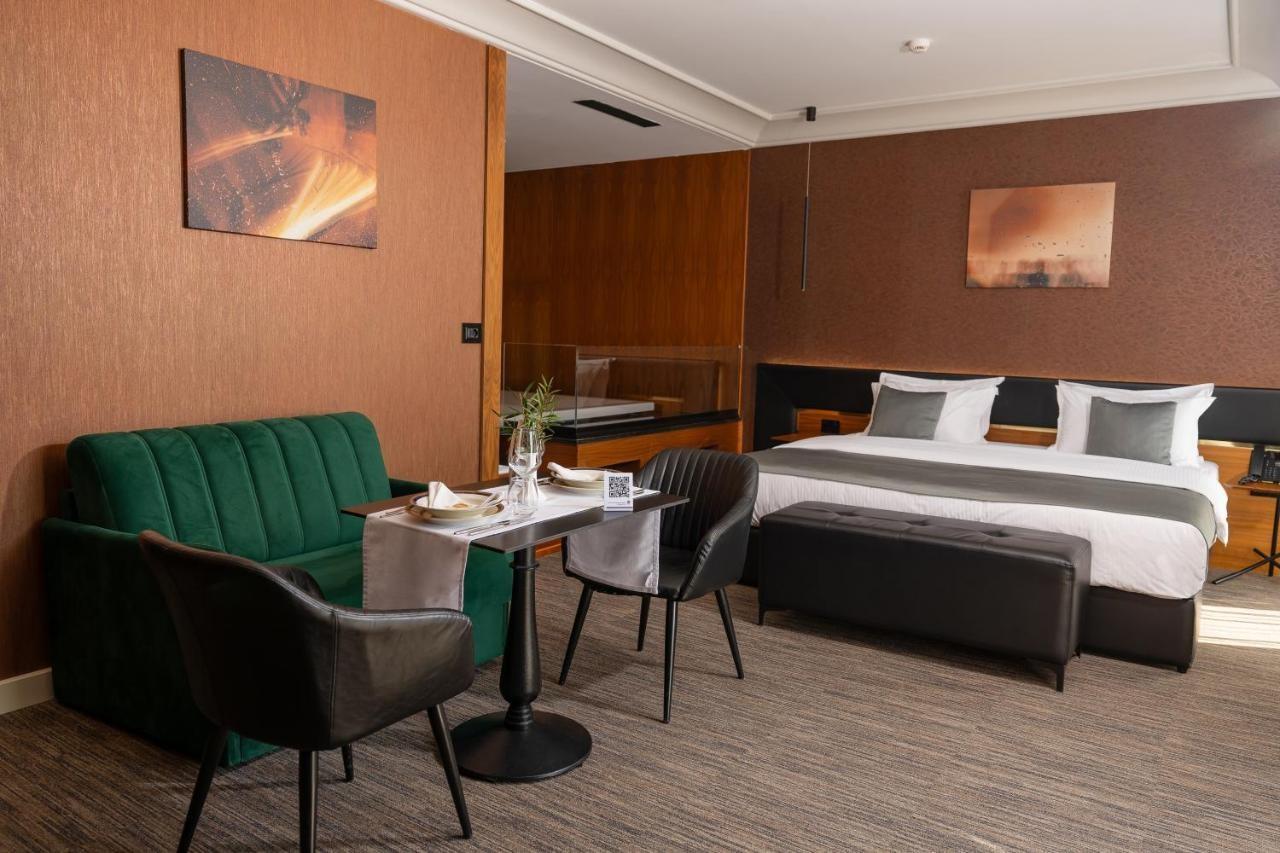 Select Hill Resort 2