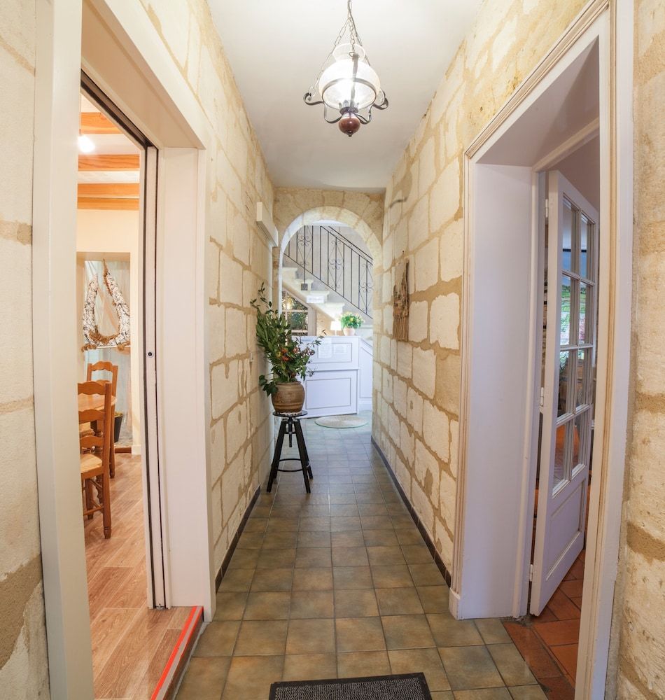 AUBERGE DU PORCHE 2