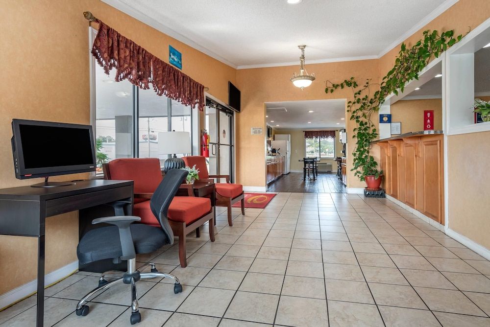 Econo Lodge Oxford near Choccolocco Park 2