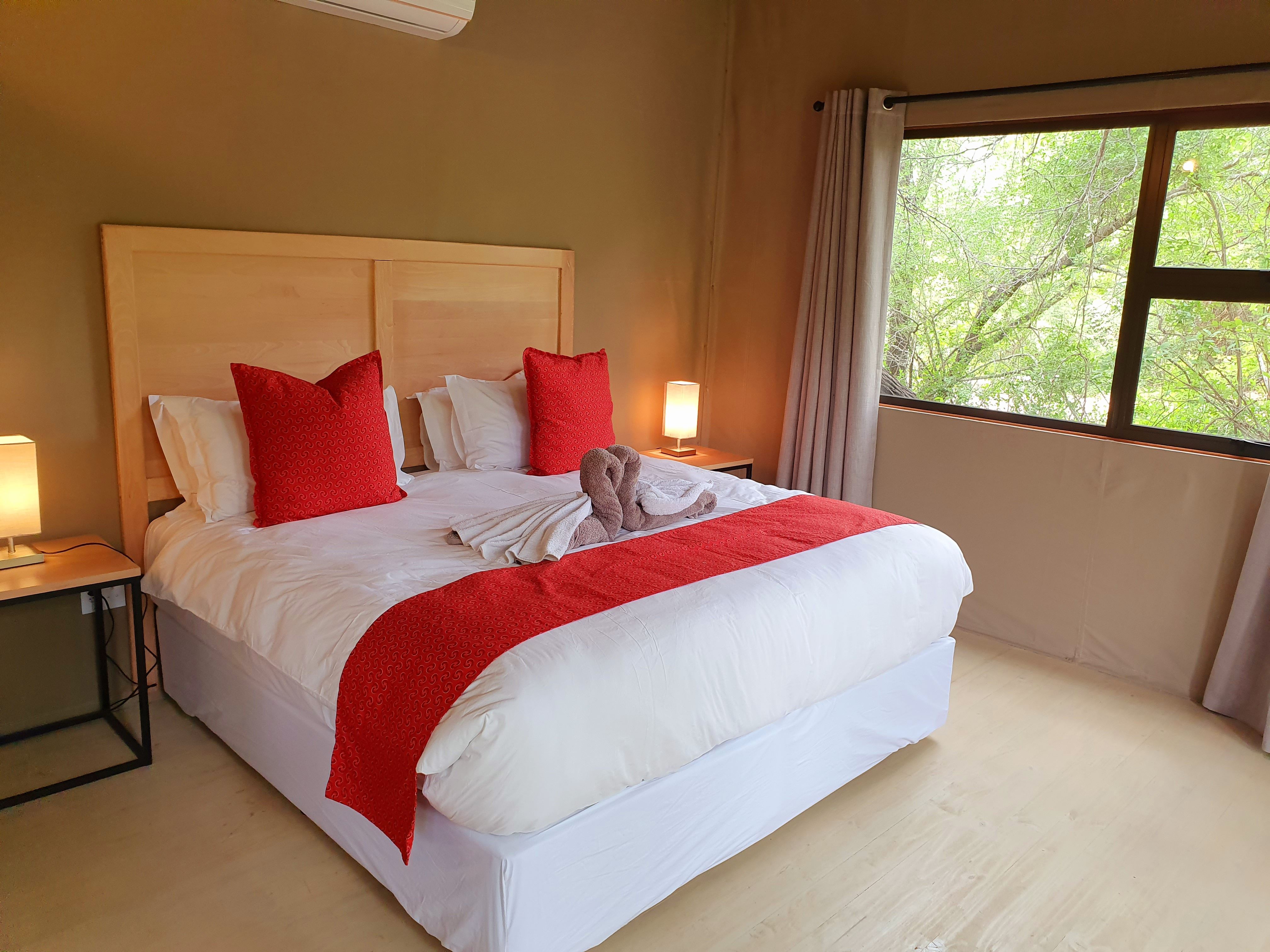 Kingfisher Creek Safari Cottages 2